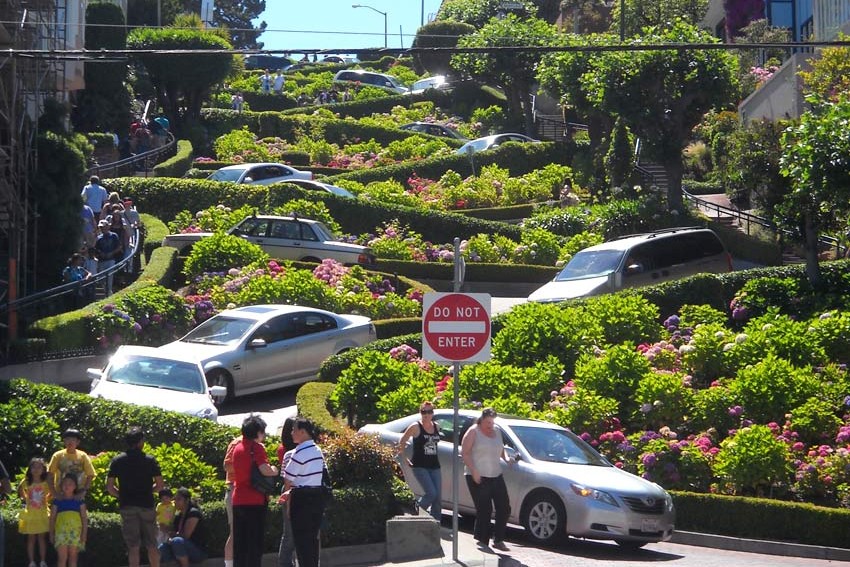 lombard-street-san-fran.jpg
