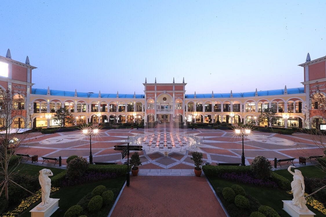 Shopping at Florentia village.jpg